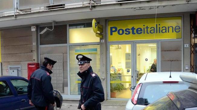 Rapina all’ufficio postale. Sul cappello il logo della Cisl
