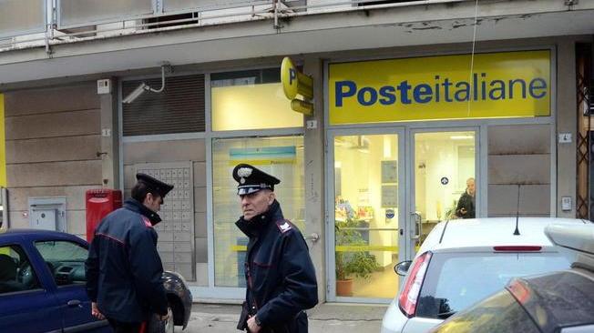 Rapina all’ufficio postale Sul cappello il logo della Cisl