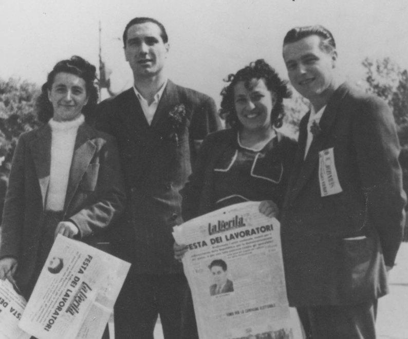 Modena 1951. Al funerale del comunista il don vieta le bandiere rosse 