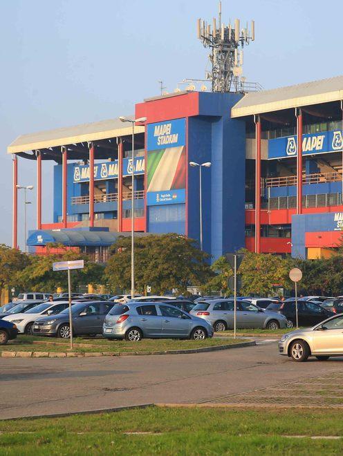 Lo stadio è la prima scadenza 