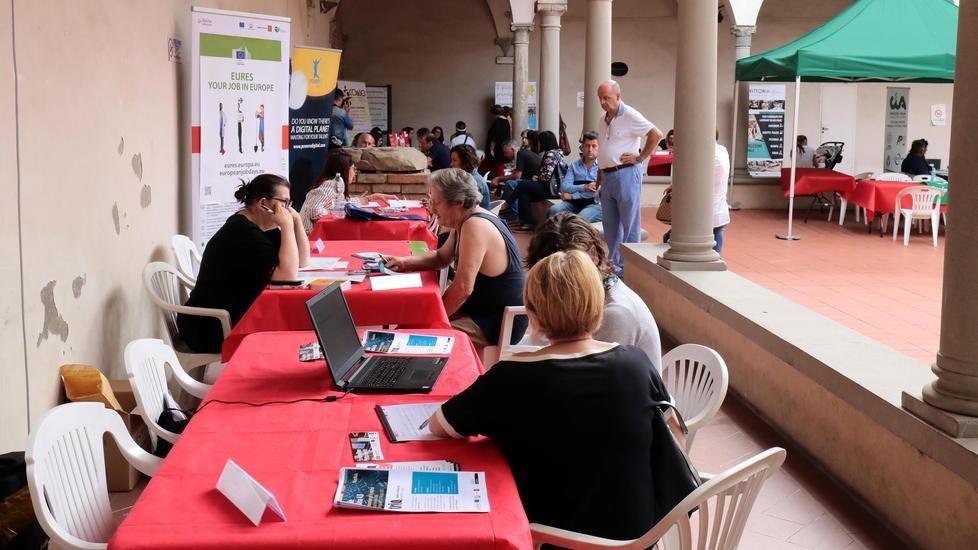In 700 vanno a caccia di 40 posti boom dell’evento agli Agostiniani