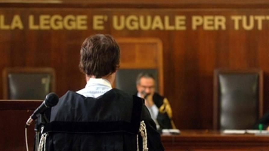Truffa dei biglietti per la sosta alla Pam ex addetto a processo