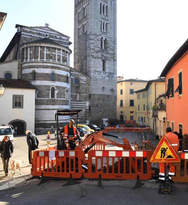 Cantiere al Real Collegio quasi in dirittura d’arrivo