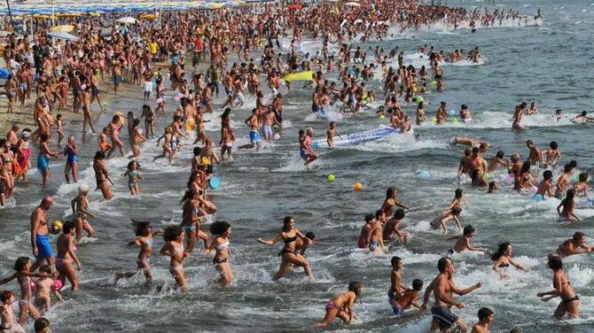 Il mare sta meglio ma il pericolo è ancora la pioggia