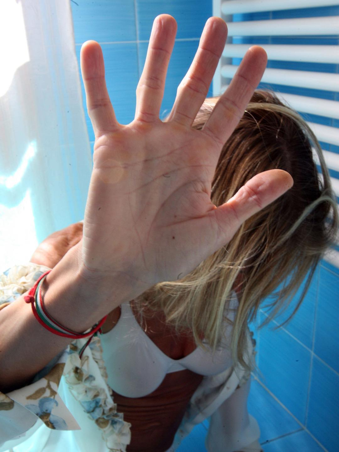La polizia contro la violenza di genere 