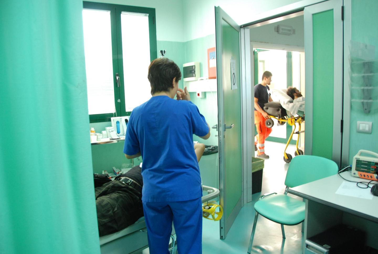 Poco personale, reparti avanti a fatica 