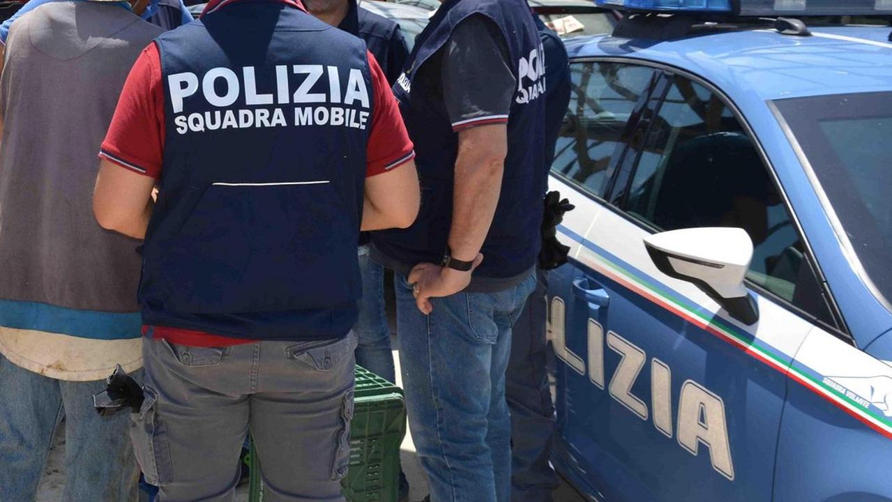Sequestrati 43 chili di droga a Brescia: undici arresti