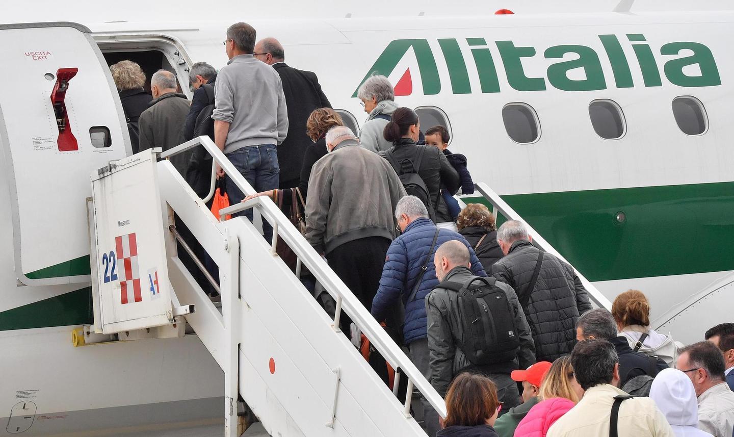 Il ministro Lezzi a Pigliaru: il governo sostiene l’isola 