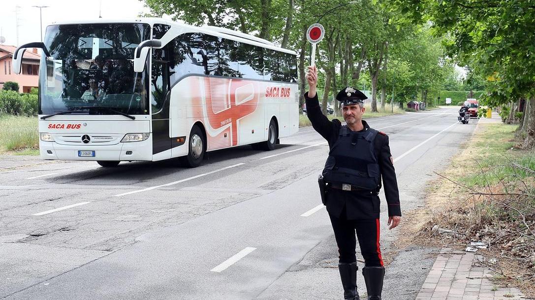 Carabinieri del Norm durante controlli a Lido Nazioni