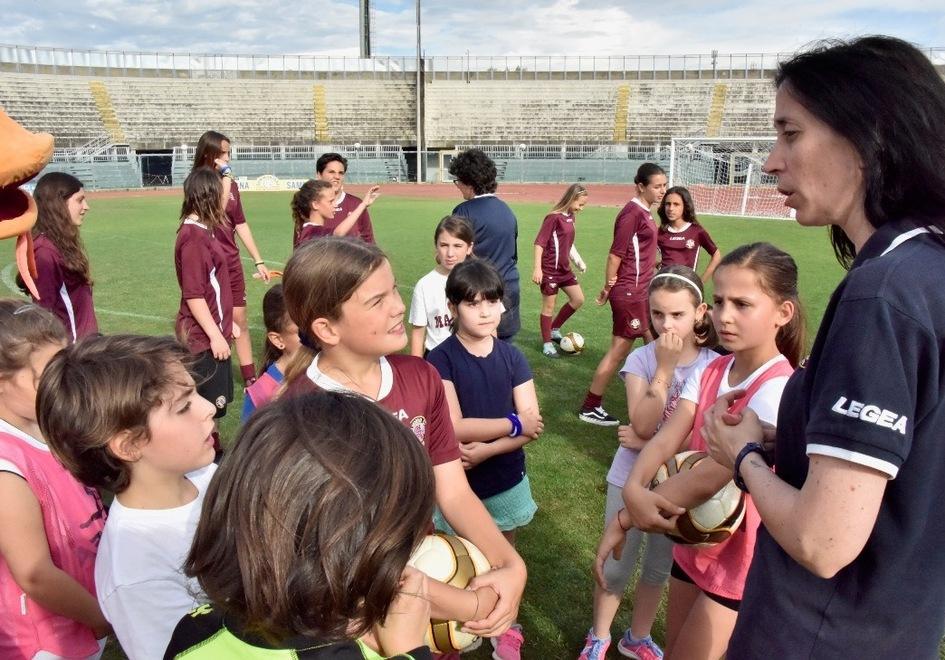 Partitelle, risate e tanti gol: che festa al Picchi con l’Open day riservato alle bambine
