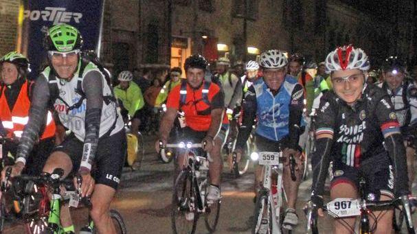 Stanotte tutti in sella per la Bike Night Da Parco Massari al mare pedalando