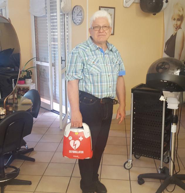 «Ogni negoziante si doti di un defibrillatore» 