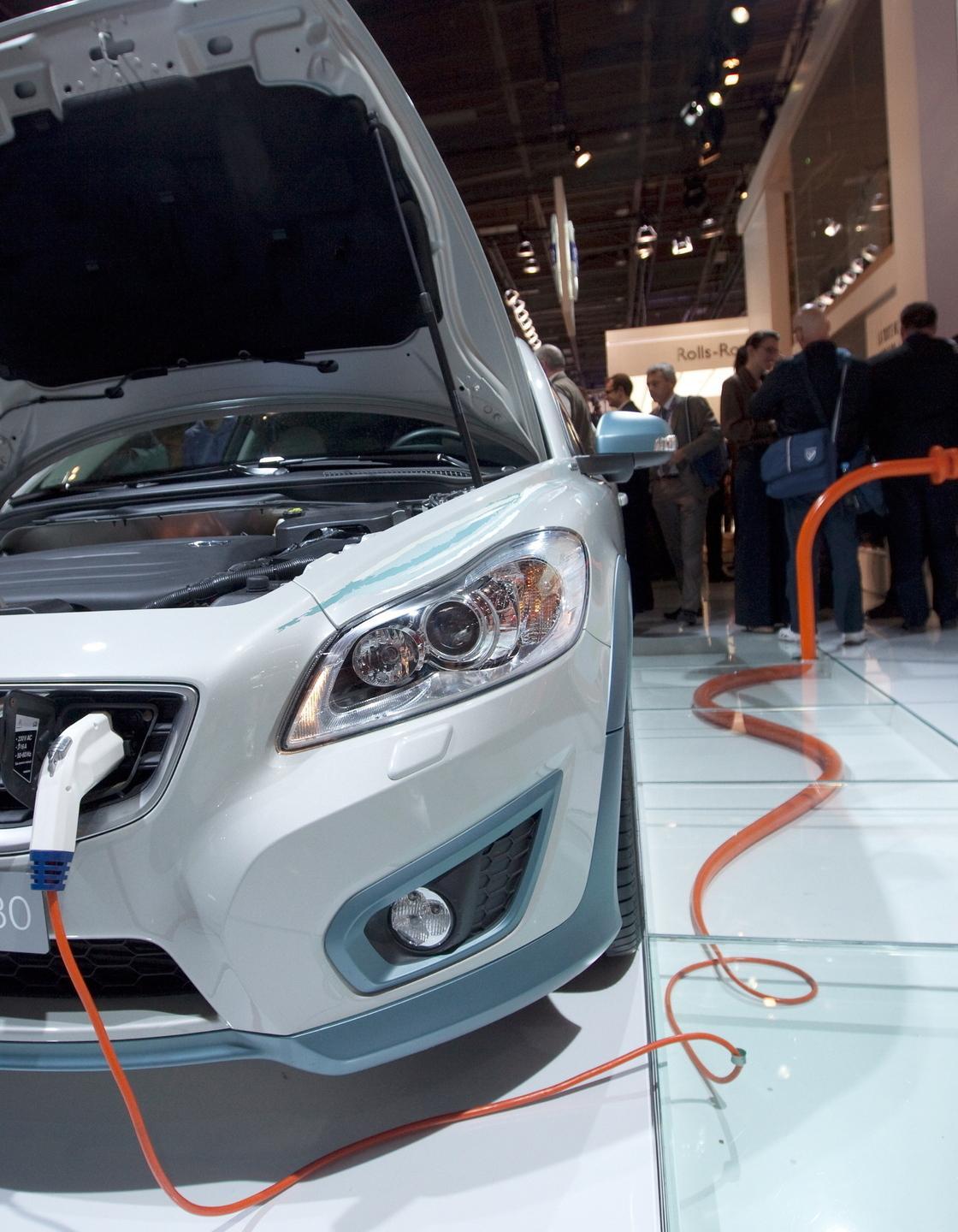 Auto elettriche, arrivati 600 mila euro regionali per comprare i mezzi