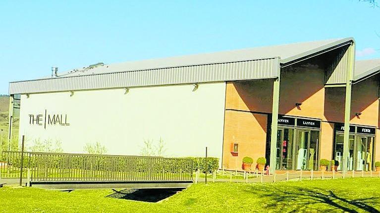 Il “re degli outlet” versa quasi 4 milioni al fisco