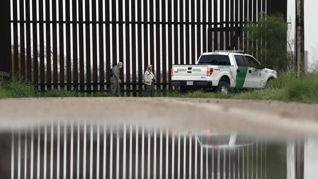 Texas, suv migranti tenta fuga: 5 morti