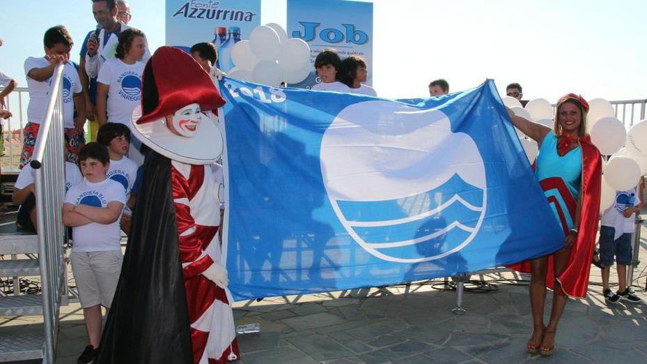 Bandiera blu issata, ma c’è ancora molto da fare