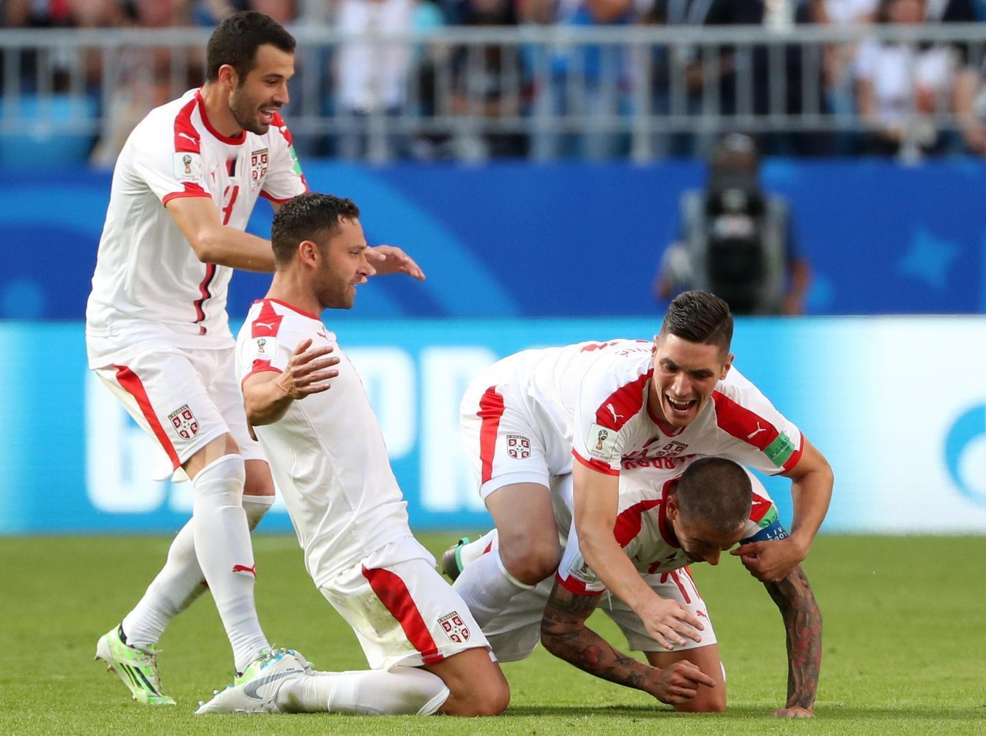 Magia di Kolarov, avanti la Serbia degli “italiani”