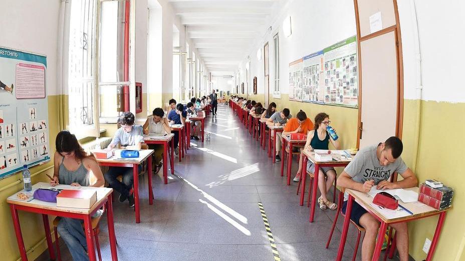 Modena, domani scatta la maturità per 5642 alunni modenesi