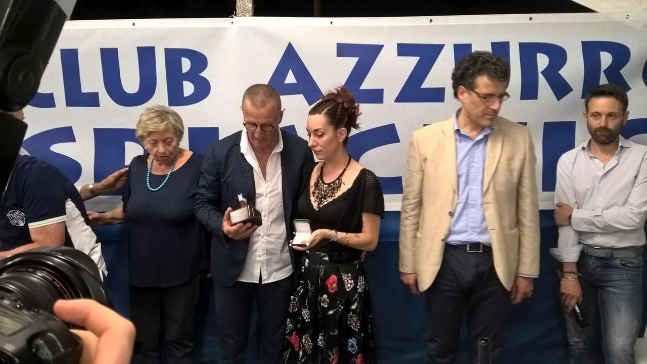 In centinaia per festeggiare "nonno Aurelio" - Foto