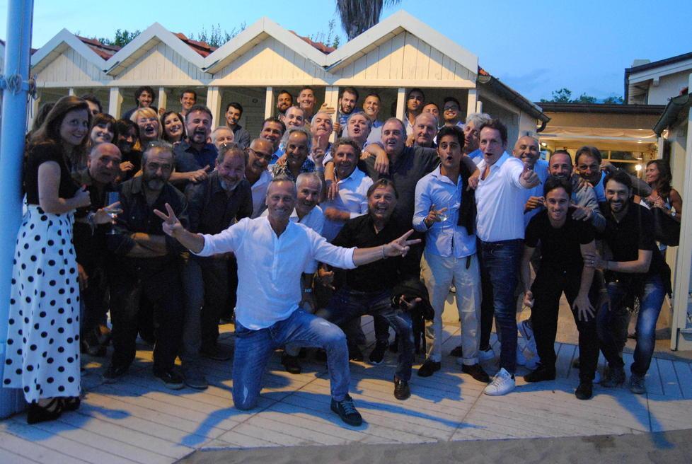 Festa in riva al mare per l’addio ai pattini di Roberto Crudeli