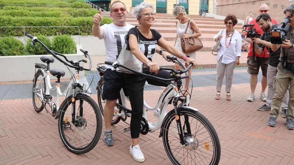 #Iostoconedo regala alla città due tandem «Gara di solidarietà»