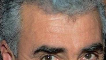 Si ribalta col trattore e muore schiacciato