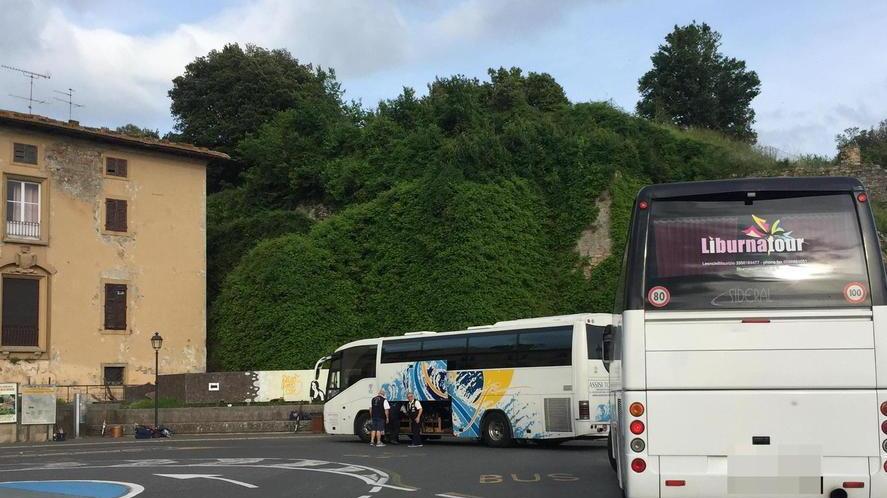 Sosta dei bus turistici a pagamento da domani