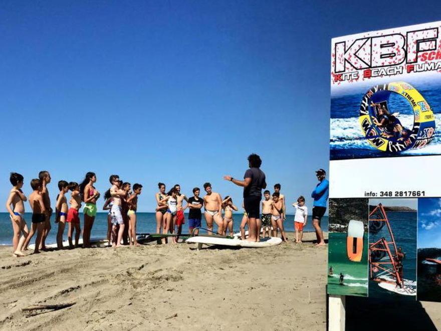 Gli allievi di Sbr3 si cimentano col surf
