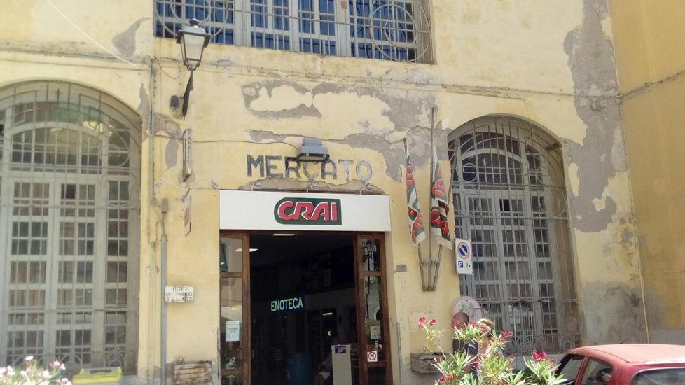 Enoteca sulle mura e mercato coperto Chi offre di più?