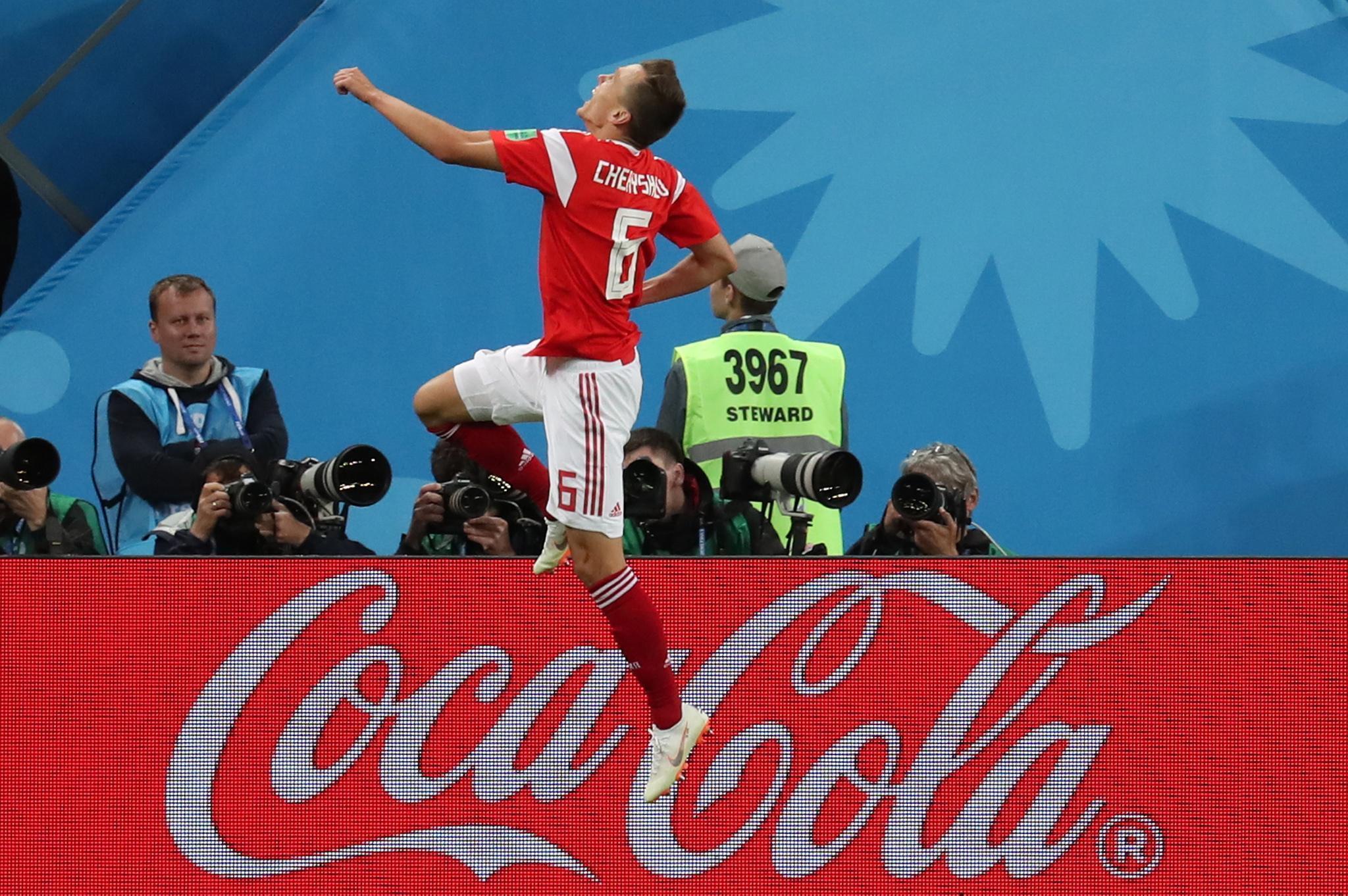 Denis Cheryshev festeggia il 2-0 sull'Egitto