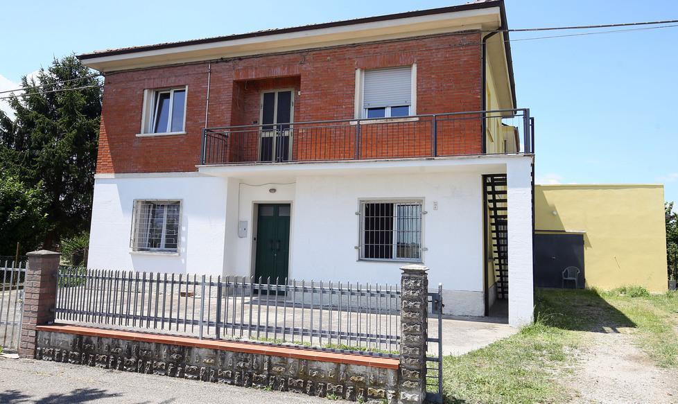 Malore in bagno, muore operaio 36enne