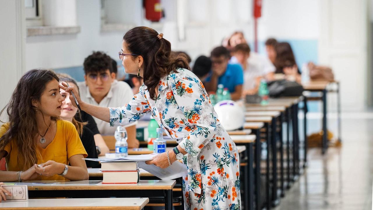 Reggio Emilia, maturità 2018: per la prima prova Bassani, la costituzione, De Gasperi e Moro, la clonazione e la solitudine