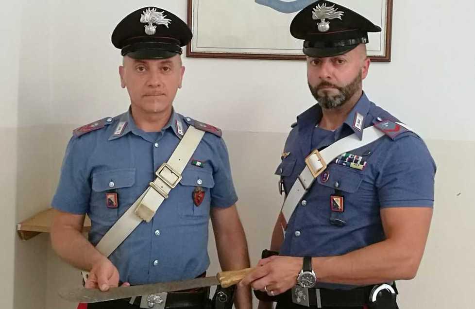 Col machete in mano aveva terrorizzato tutti 