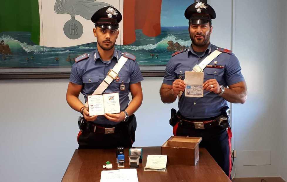 Passaporto diplomatico falso, i carabinieri lo arrestano