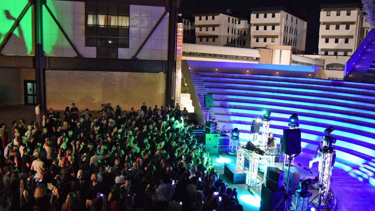 Festeggiamenti al teatro all'aperto del Centro Pecci