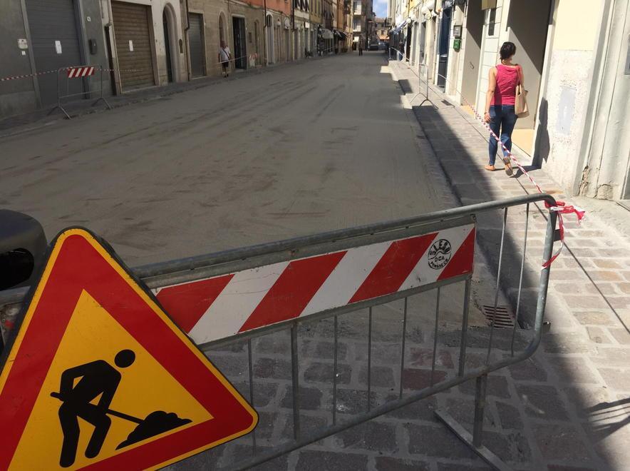 Via Roma cambia volto: Led e nuova pavimentazione