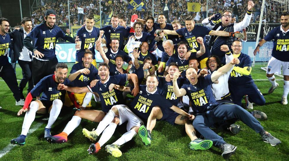 La Procura deferisce il Parma A rischio la promozione in A 