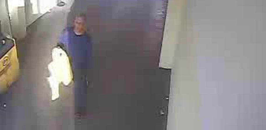 Prese a pugni un uomo per rapinarlo di 180 euro 