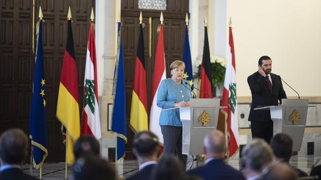 Siria: Merkel a Beirut,focus su profughi