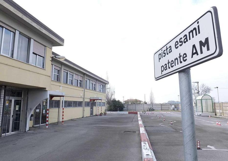 Con una falsa identità all’esame di guida: chiesta la condanna 