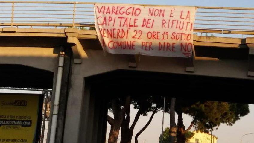 Cattivo odore in città Oggi la manifestazione di chi dice basta