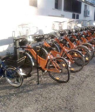 Dieci e-bikes per tre aziende turistiche 