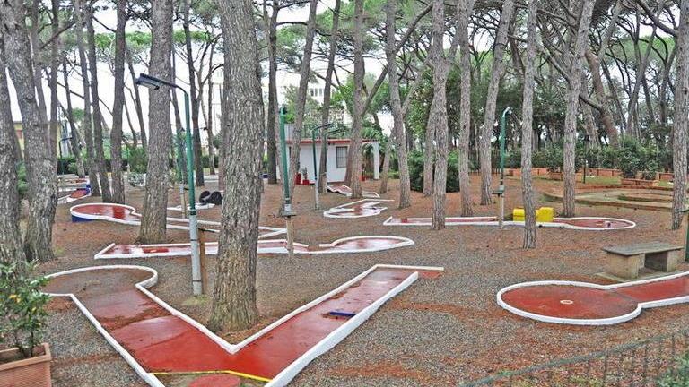 Minigolf, affidata la gestione da settembre via ai cantieri