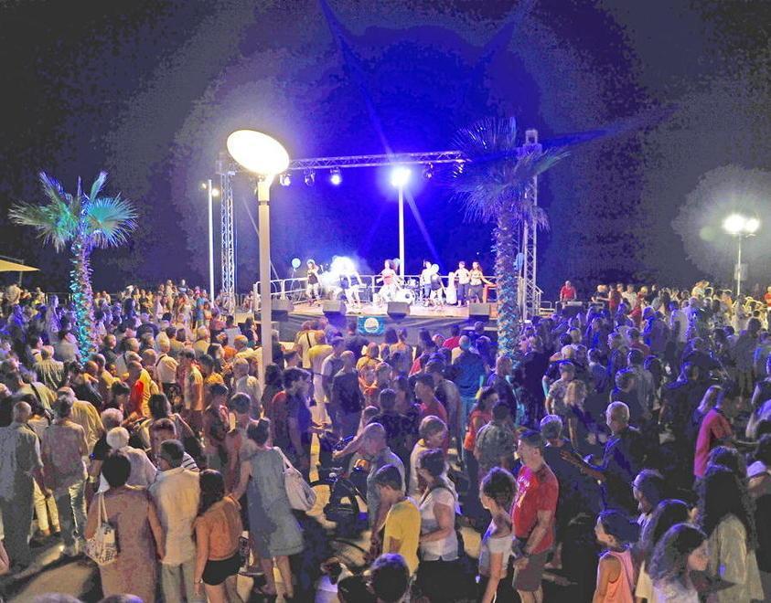 Notte blu, tanta musica degustazioni e spettacoli