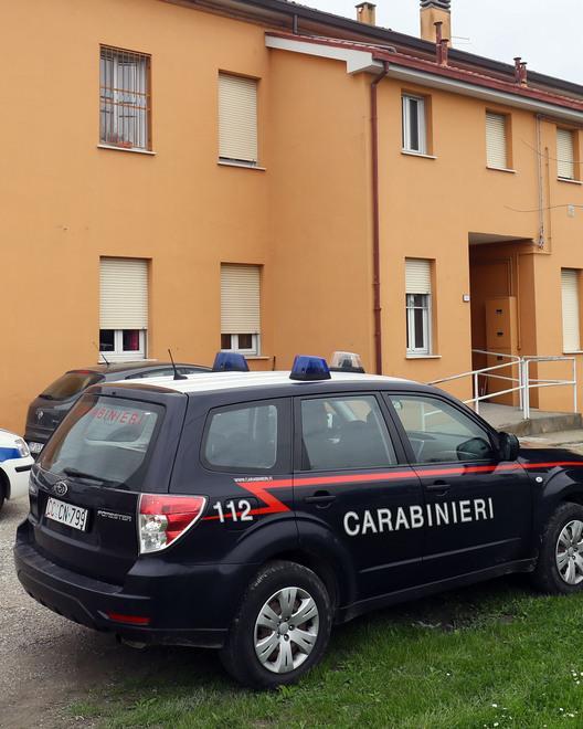 Ladri svaligiano un appartamento in pieno giorno 