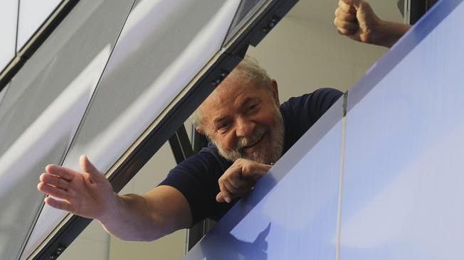 Tribunale boccia scarcerazione Lula