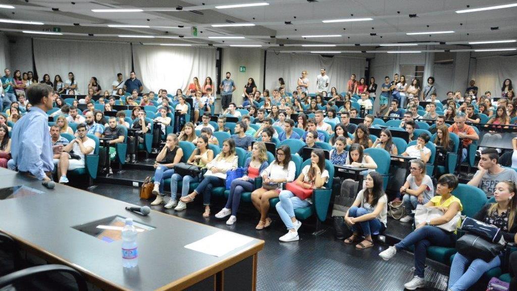 Studenti alle prove di ammissione all'università di Sassari (foto Mauro Chessa)