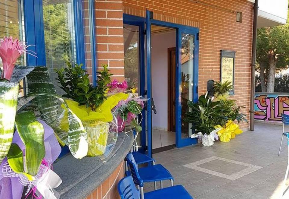 Furti di auto e nei locali, giovane arrestato 