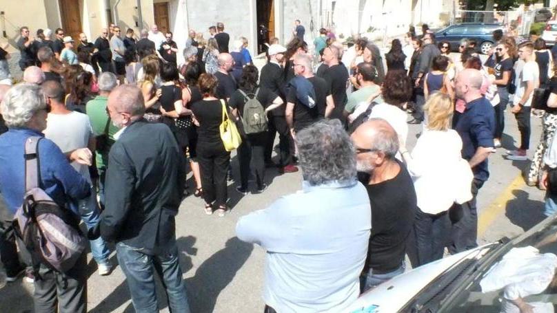 In tanti alla Misericordia per l’ultimo saluto a Toni Soddu