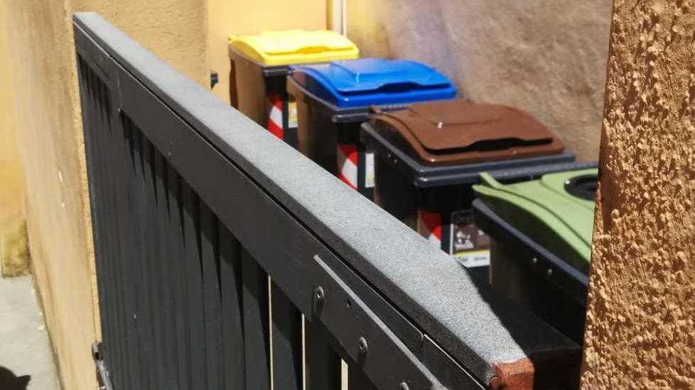 Rifiuti porta a porta Aperta postazione per i non residenti